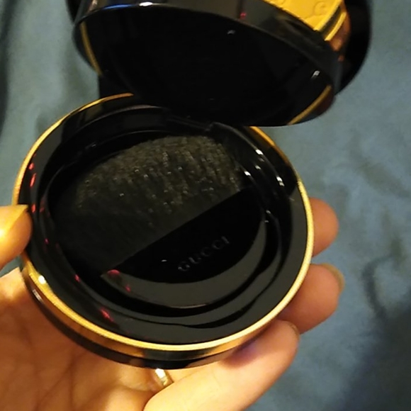Gucci Makeup Gucci Face Luxe Finishing Powder 50 Poshmark